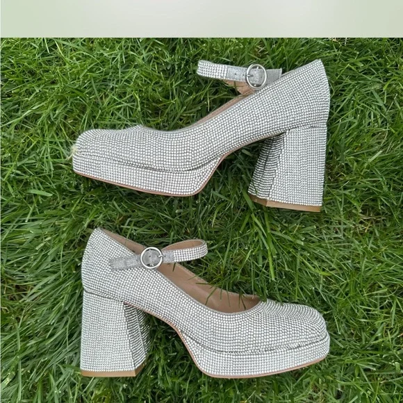 Gorgeous Sparkly Platform Mary Jane Heels - Picture 1 of 6